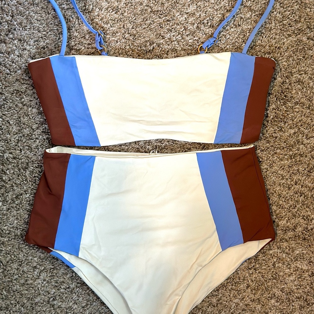 Adorable high waisted L Space bathing suit